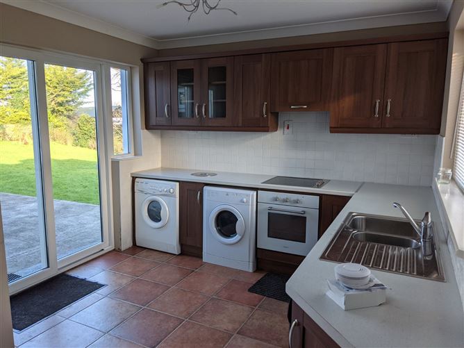 5 Lakeside Villas, Dromineer, Nenagh, Co. Tipperary