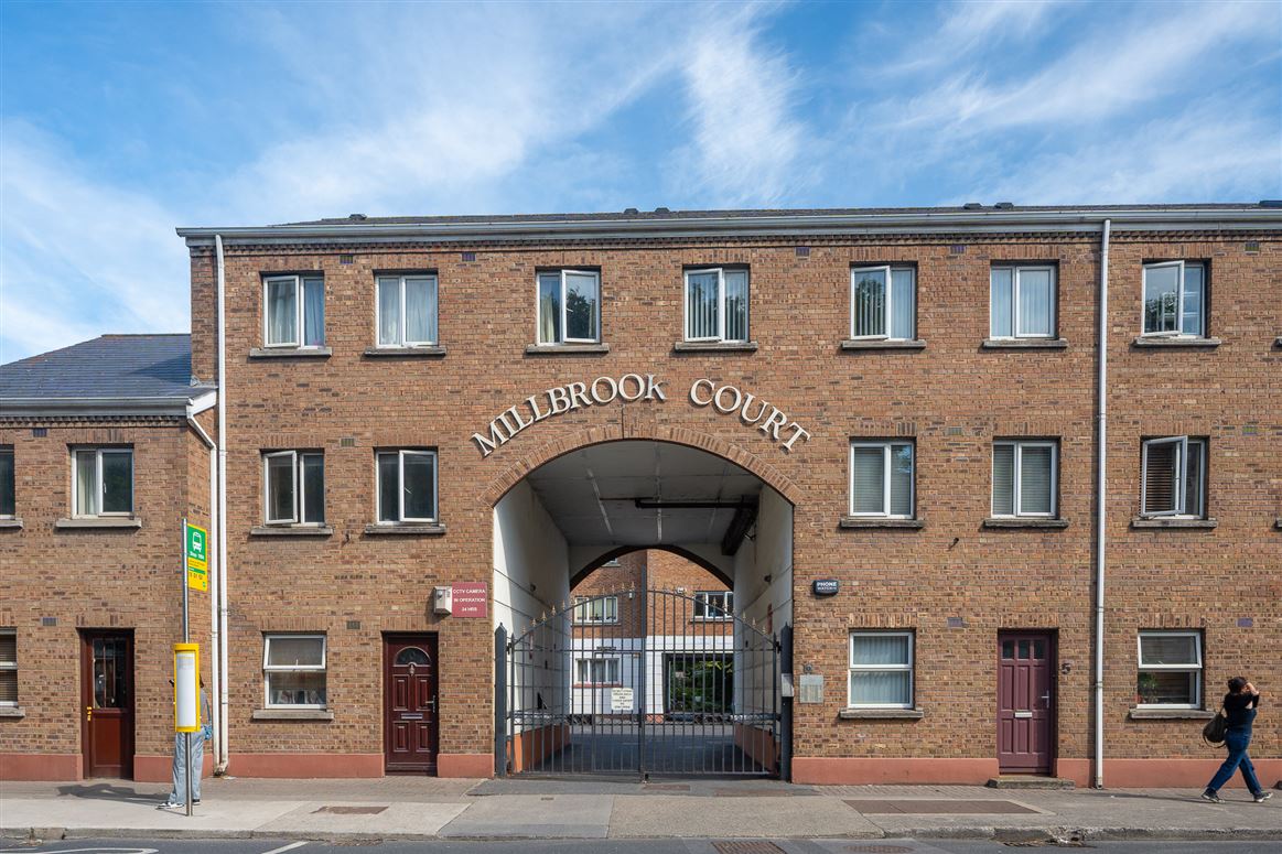 33 Millbrook Court , Kilmainham, Dublin 8
