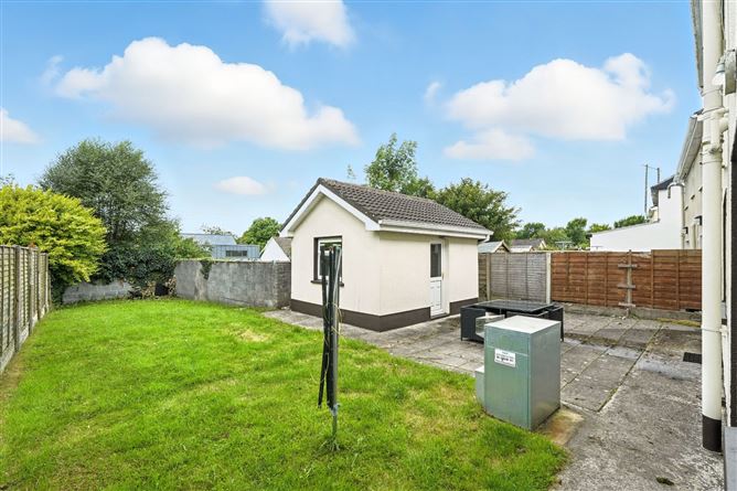 6 Riverside Grove, Ballina, Co. Mayo