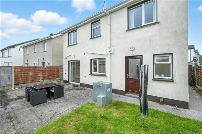 6 Riverside Grove, Ballina, Co. Mayo