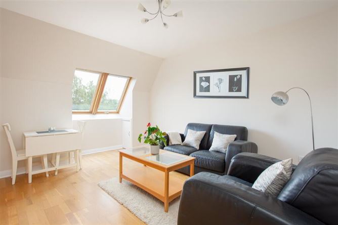 11 Esker Pines, Lucan, Dublin