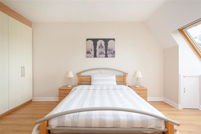 11 Esker Pines, Lucan, Dublin