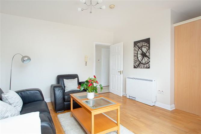 11 Esker Pines, Lucan, Dublin