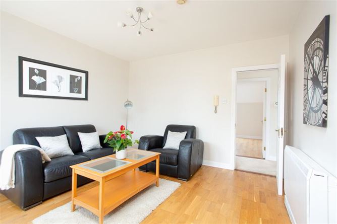 11 Esker Pines, Lucan, Dublin
