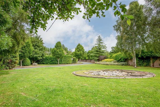 11 Esker Pines, Lucan, Dublin