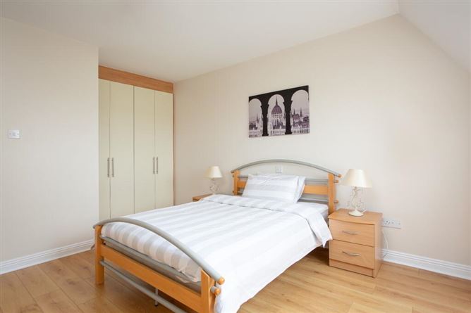 11 Esker Pines, Lucan, Dublin