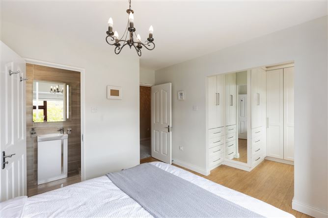 32 Maple Drive, Castleknock, Dublin 15