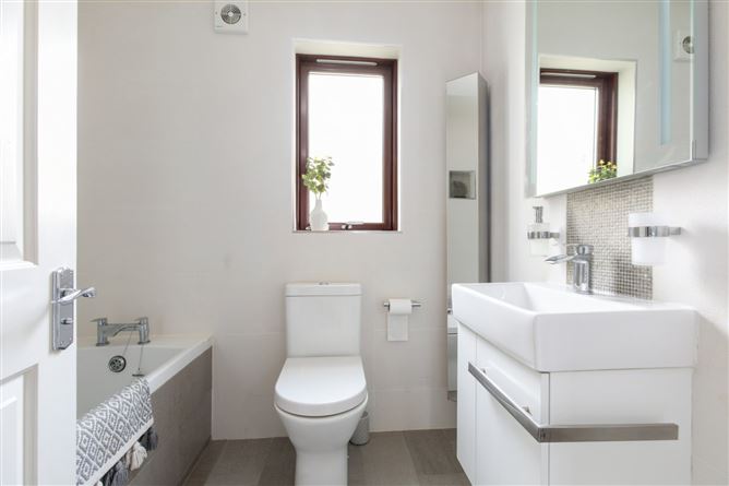 32 Maple Drive, Castleknock, Dublin 15
