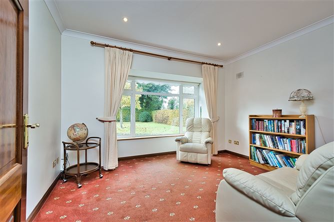 Derrynane Hazelhatch Road, Newcastle, Dublin
