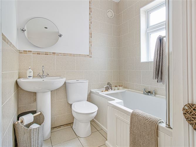 29 Kiltipper Close, Aylesbury,   Dublin 24