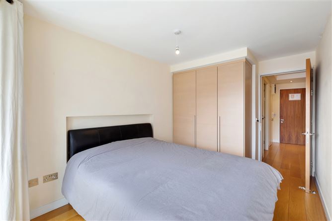 10 Alexandra Walk, Whitefriar Street, Dublin 8
