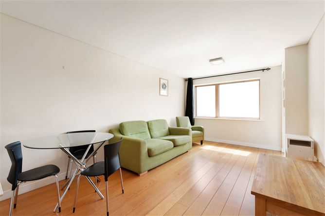 10 Alexandra Walk, Whitefriar Street, Dublin 8