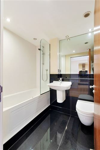 10 Alexandra Walk, Whitefriar Street, Dublin 8