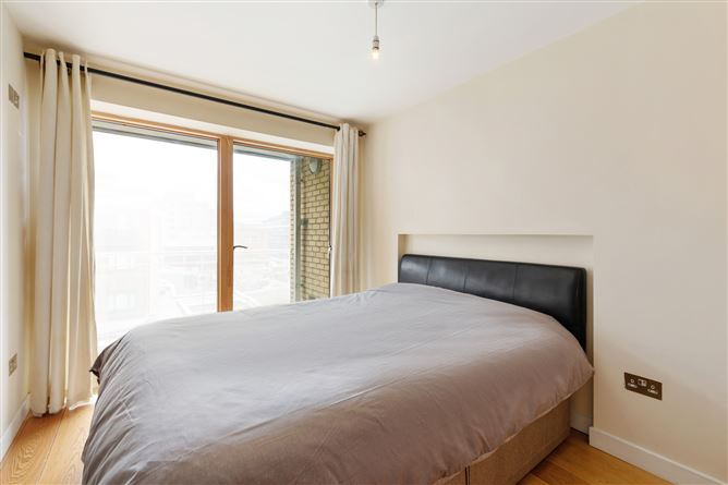 10 Alexandra Walk, Whitefriar Street, Dublin 8