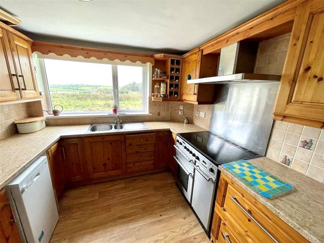 Lisaraw, Monaghan