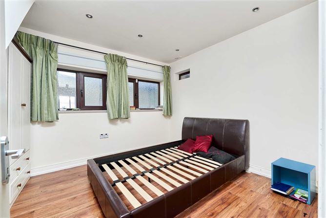 Cnoc Ruain Mews, Lower Road, Strawberry Beds, Dublin 20, County Dublin