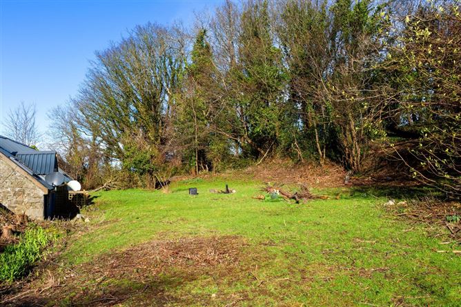 Ballinagee Farmhouse & Cottage, Enniskerry, Co. Wicklow