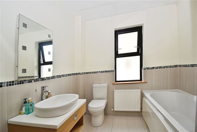6 The Crescent, Beaumount, Blackrock, Cork