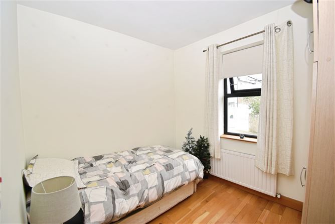 6 The Crescent, Beaumount, Blackrock, Cork