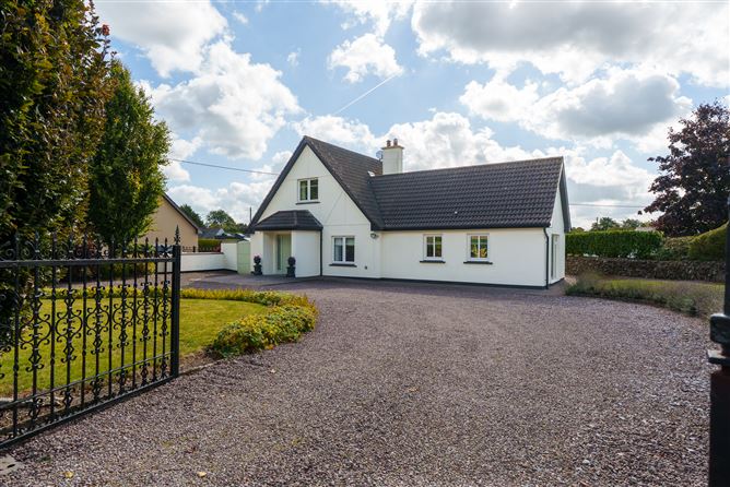 Tudor Lodge, Leemount, Carrigrohane, Cork