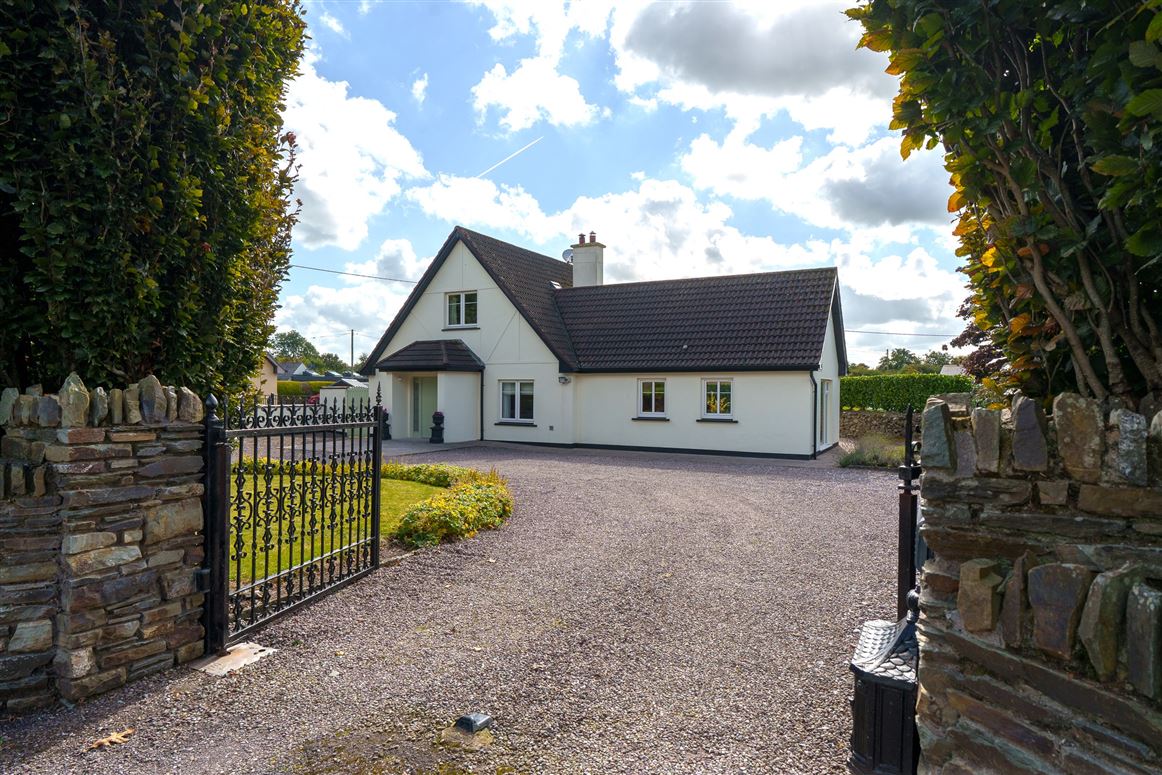 Tudor Lodge, Leemount, Carrigrohane, Cork