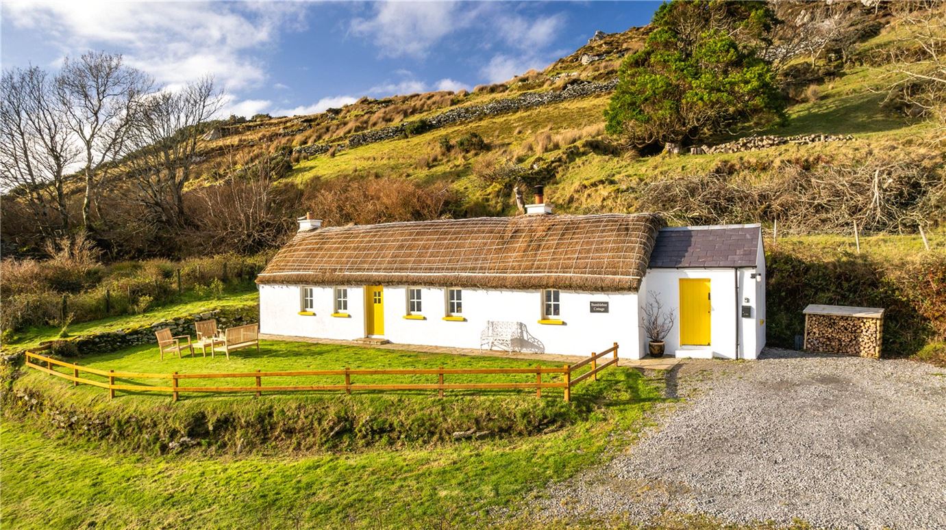 Bumblebee Cottage, Largysillagh, Killybegs, Co. Donegal