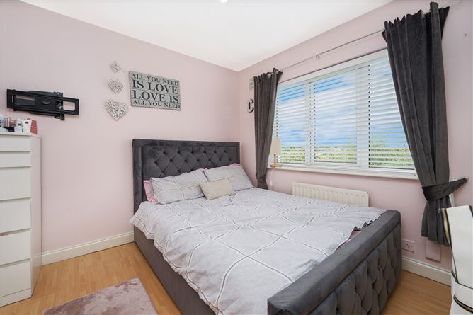 30 Castlegrange Drive, Clondalkin, Dublin 22