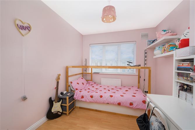 30 Castlegrange Drive, Clondalkin, Dublin 22