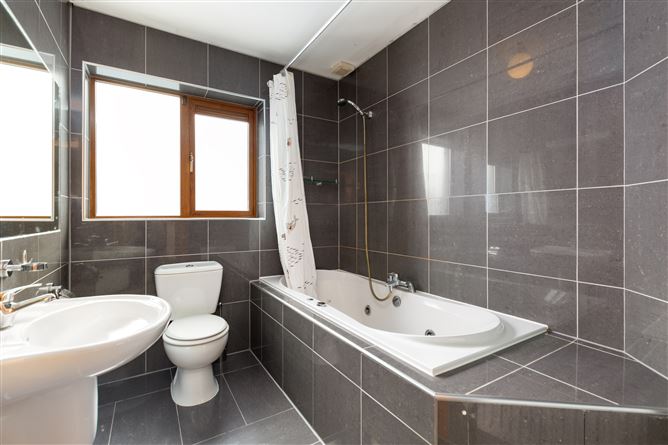 82 Rossmore Avenue, Newtownmountkennedy, Wicklow