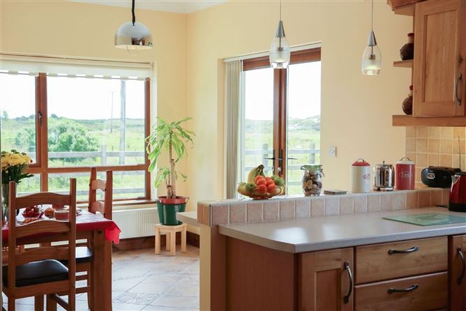 White Thorn House,H71 NY98, Clifden, Galway
