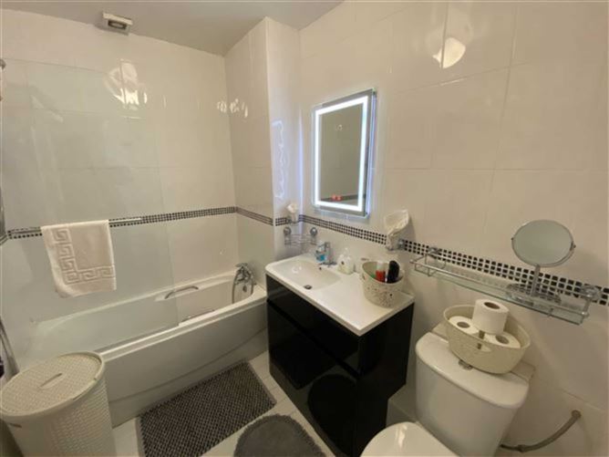 6 Apartment 6 Killoran House, Catherine Place, Limerick, County Limerick