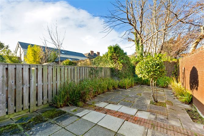 1 Woodlawn Grove, Churchtown Road Lower, Churchtown, Dublin 14