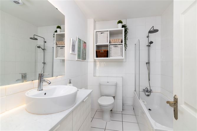 64 Cois na Habhainn, Moate, Co. Westmeath