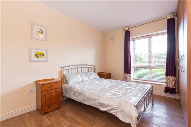 11 Beechdale Court , Ballycullen, Dublin 24