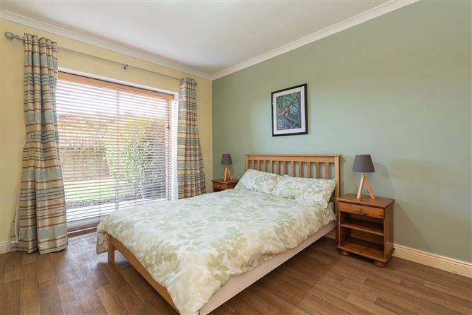 11 Beechdale Court , Ballycullen, Dublin 24