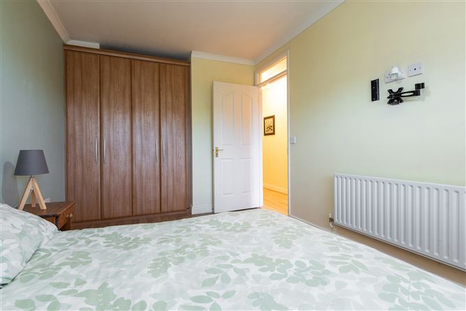 11 Beechdale Court , Ballycullen, Dublin 24