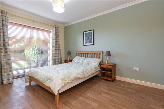 11 Beechdale Court , Ballycullen, Dublin 24
