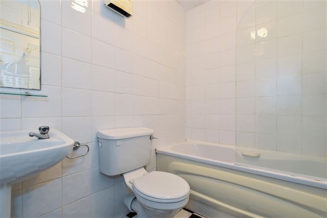 26 Cuirt na Rasai, Ballybrit, Galway