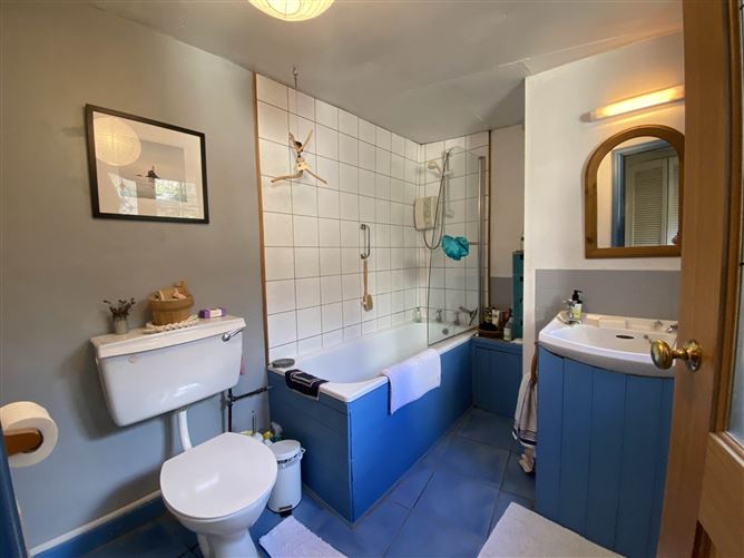 2 Higher O`Connell St, Kinsale, County Cork