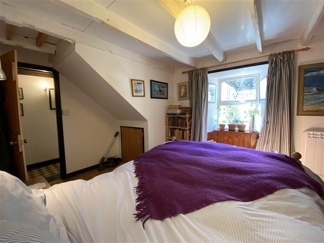 2 Higher O`Connell St, Kinsale, County Cork