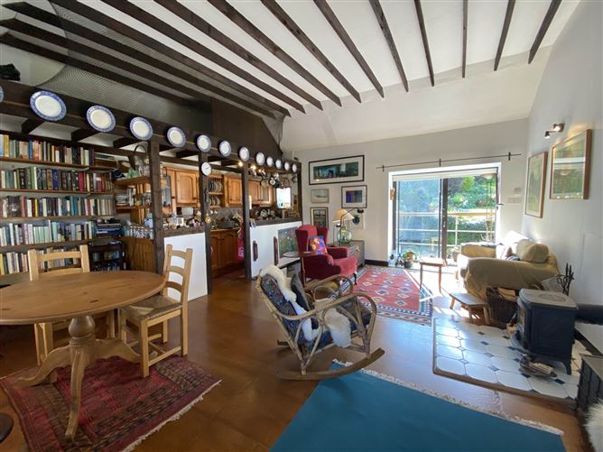 2 Higher O`Connell St, Kinsale, County Cork