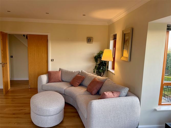 26 Oakhall The Hill, Malahide, Dublin