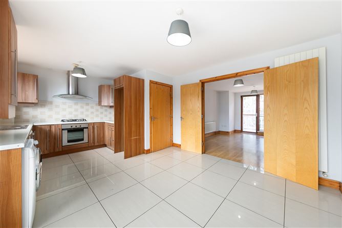 62 Castlegate Grove, Adamstown, Co. Dublin