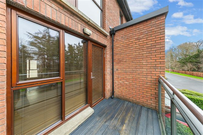 62 Castlegate Grove, Adamstown, Co. Dublin