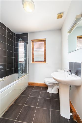 62 Castlegate Grove, Adamstown, Co. Dublin