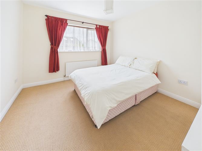 Photo 31 of 39 — 55 Weston Way, Lucan, Dublin