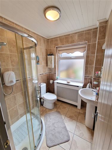 Photo 10 of 26 — 8 Marian Avenue, Ennis, Co. Clare