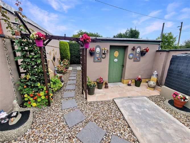 Photo 20 of 26 — 8 Marian Avenue, Ennis, Co. Clare