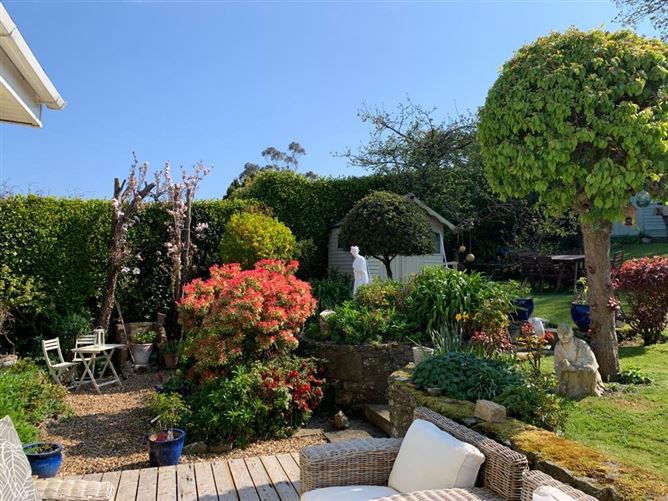 SELSKAR, 23 Knocknacree Park, Dalkey, Co. Dublin
