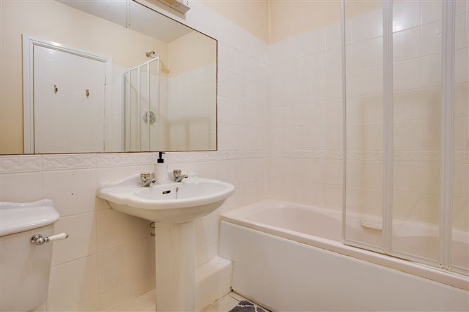 Apt45 Seamount, Booterstown, Co. Dublin